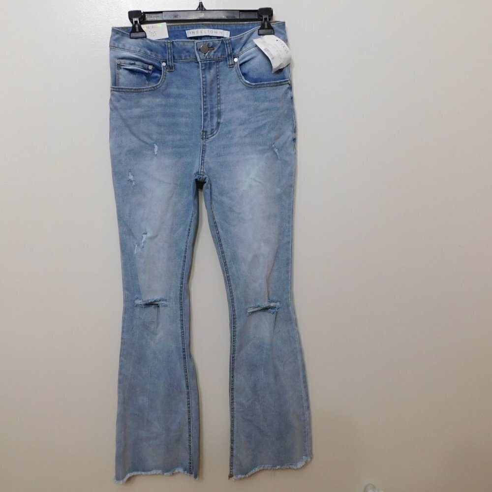 JR453 Tinseltown Blue Juniors' High Rise Distressed Pull-On Flare Jeans Size 7